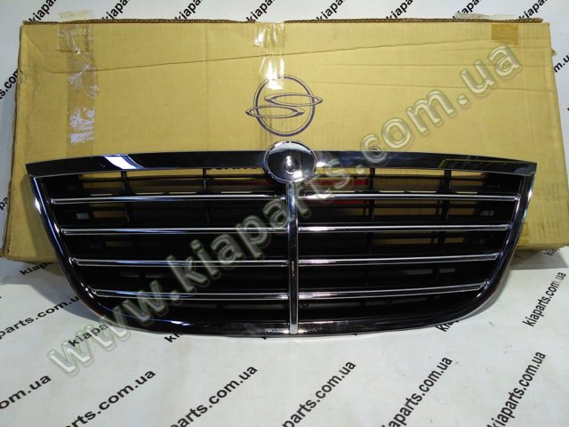 Облицовка радиатора 7945021500 SSANG YONG