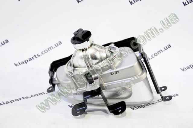 HYUNDAI 922024A000 Фара противотуманная правая в наличии Черновцы