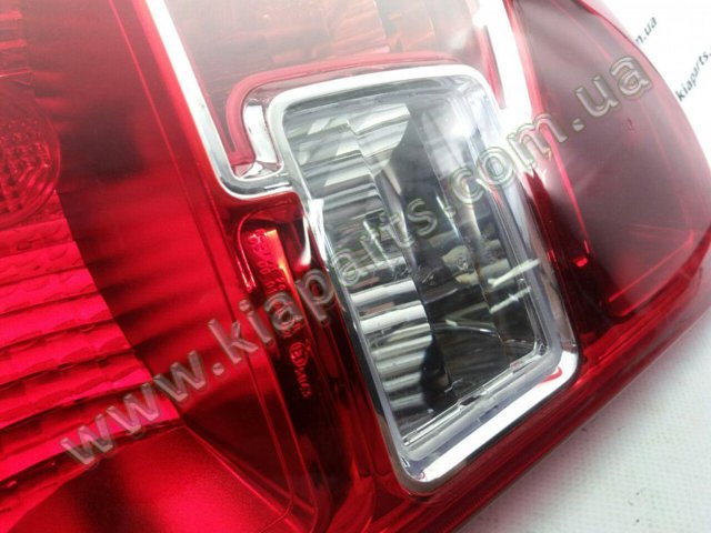 Фонарь задний левый 924011F510 HYUNDAI