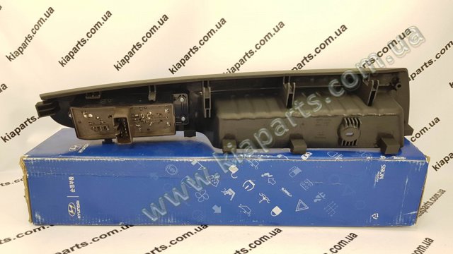 Блок управления зеркалами заднего вида, на двери 935753K010CH HYUNDAI