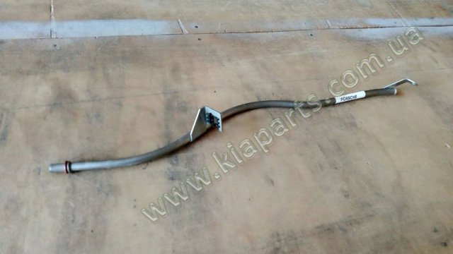 Направляющая щупа-индикатора уровня масла в двигателе 95510706600 PORSCHE