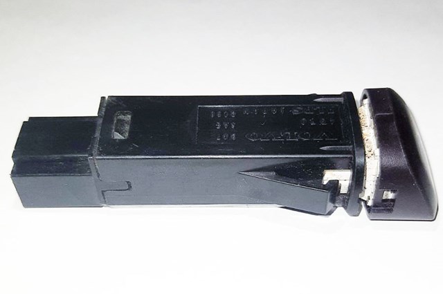 9123682 VOLVO Кнопка включения аварийного сигнала купить в Украина