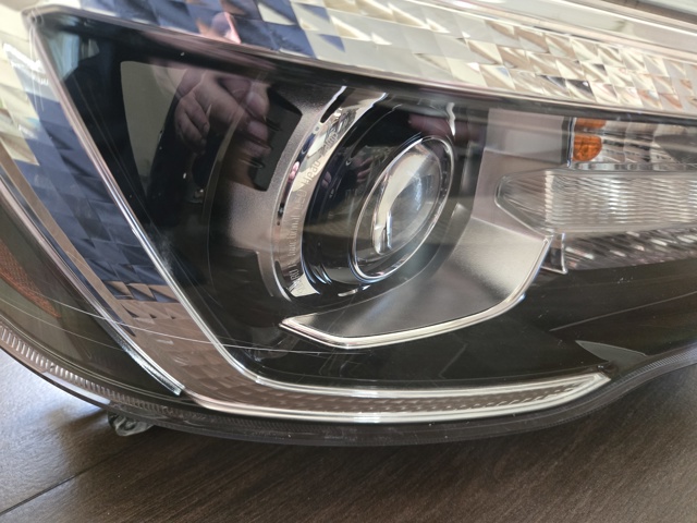 84001SJ060 SUBARU Фара правая купить в Кривой Рог