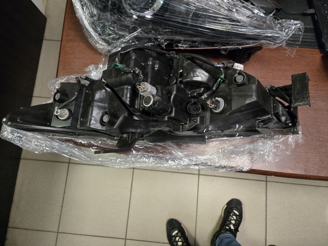 MAZDA KL2J51031C Фара правая в наличии Житомир