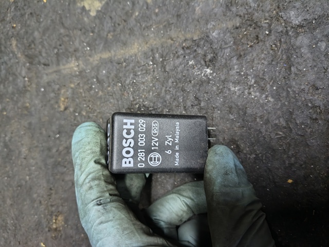 Реле свечей накала 0281003029 VAG