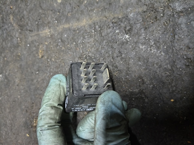 0281003029 VAG Реле свечей накала купить в Сумы