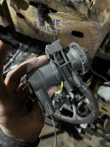 Клапан преобразователь давления наддува (соленоид)  04669475AB CHRYSLER