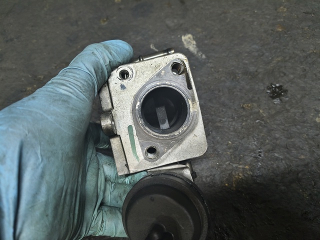 VAG 059131063D Регулирующая заслонка EGR в наличии Черкассы