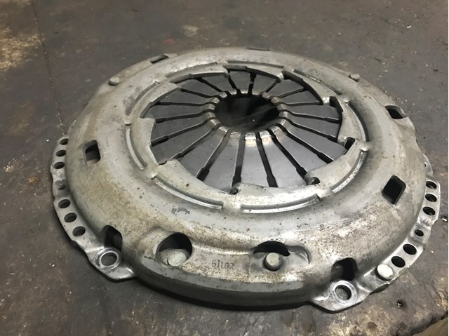 Корзина диска сцепления 06A141025K VAG