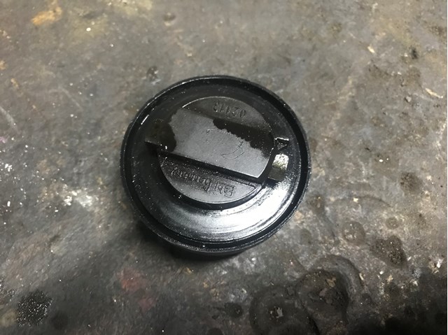 Крышка масляной горловины 06B103485C VAG