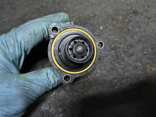 VAG 06H145710C Клапан рециркуляции наддувочного воздуха турбины в наличии Киев