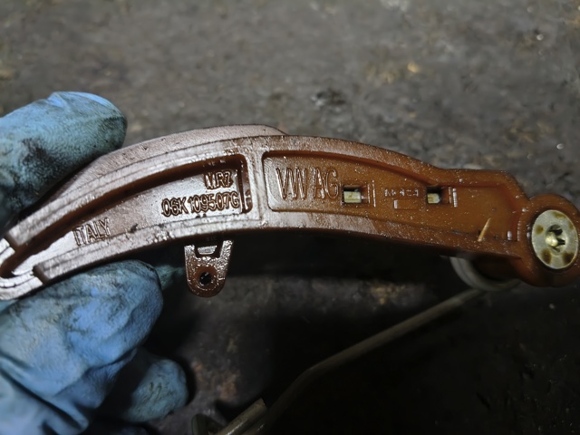 06K109507G Натяжитель цепи насоса масляного купить Львов