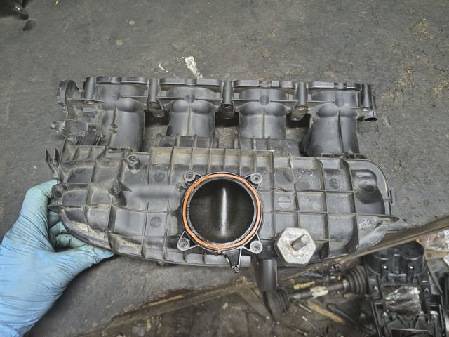 VAG 06L133201CM Впускной коллектор в наличии Кривой Рог