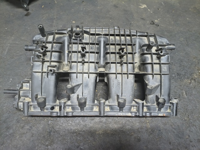 Впускной коллектор 06L133201CM VAG