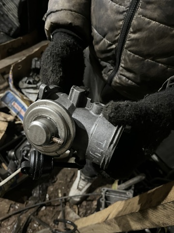 Клапан EGR системы рециркуляции отработавших газов 070128073 VAG