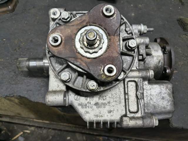 Коробка раздаточная в сборе 0CN409053S VAG