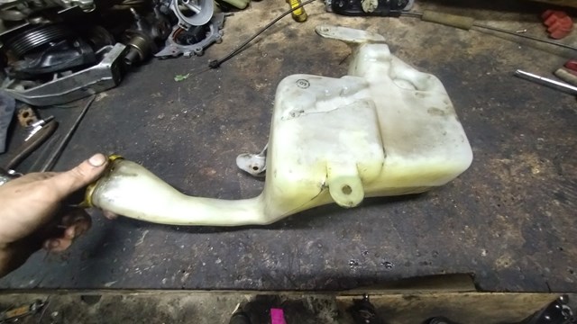 1002791 FORD Бачок омывателя купить в Ирпень