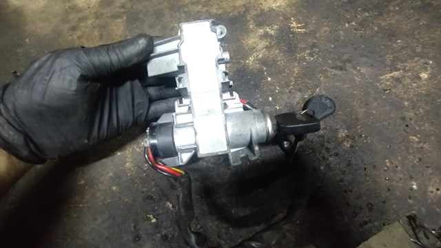 FORD 1022183 Личинка замка зажигания в наличии Ужгород