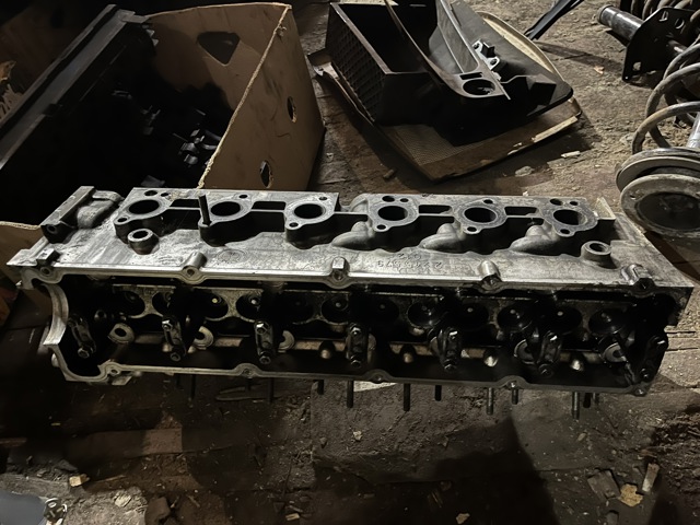 Головка цилиндров 11122246178 BMW
