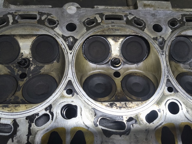 11127573933 BMW Головка блока цилиндров (ГБЦ) правая купить в Каменское