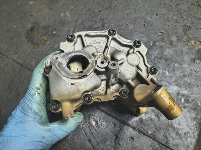 11417643256 BMW Насос масляный купить в Ровно