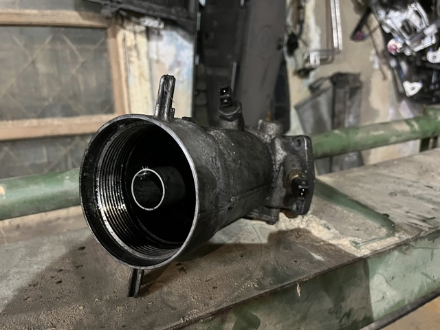 Корпус маслофильтра 11422246395 BMW