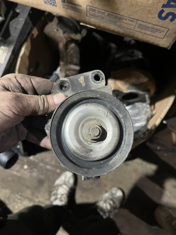 Паразитный ролик приводного ремня 11944EB310 NISSAN
