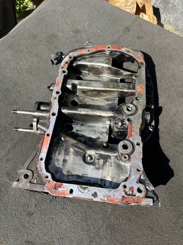 Поддон двигателя 1210127011 TOYOTA