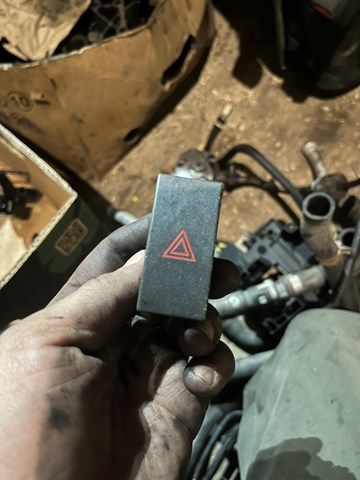 Кнопка аварийки 1222988 FORD