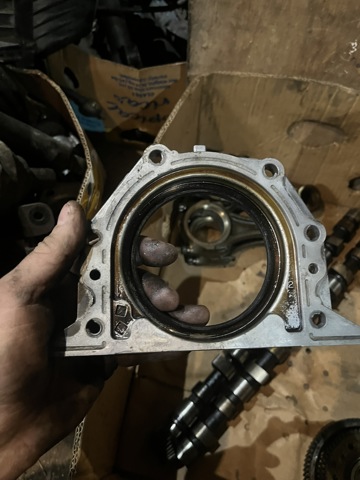 Сальник коленвала задний 122792W201 NISSAN