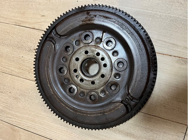 FORD 1312354 Маховик в наличии Сумы