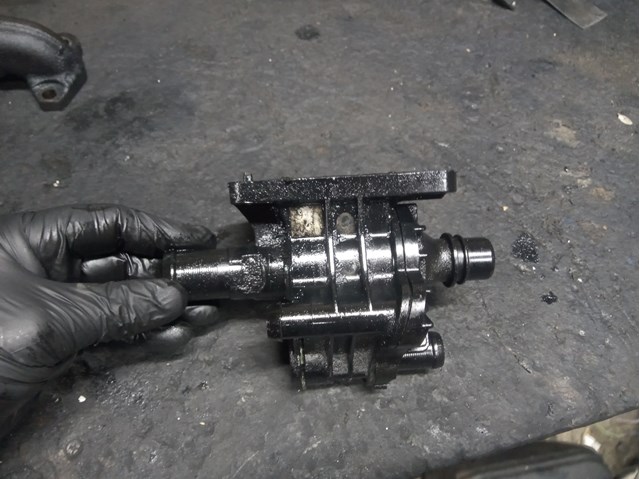 FORD 1313841 Корпус термостата в наличии Чернигов