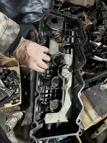 NISSAN 132648H801 Клапанная крышка в наличии Чернигов