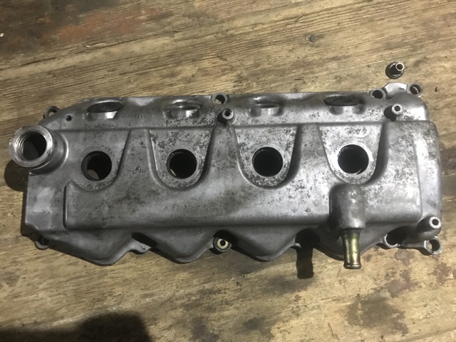 13264EB31A NISSAN Крышка клапанная купить в Кривой Рог