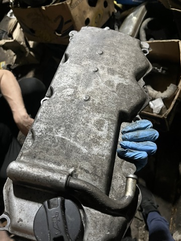 Крышка клапанная 13264VK510 NISSAN