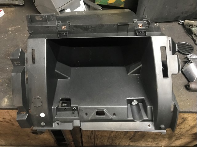Бардачек 1329025 FORD