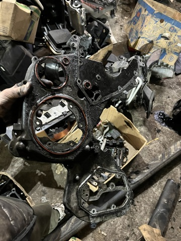 Крышка мотора задняя 13502AU600 NISSAN