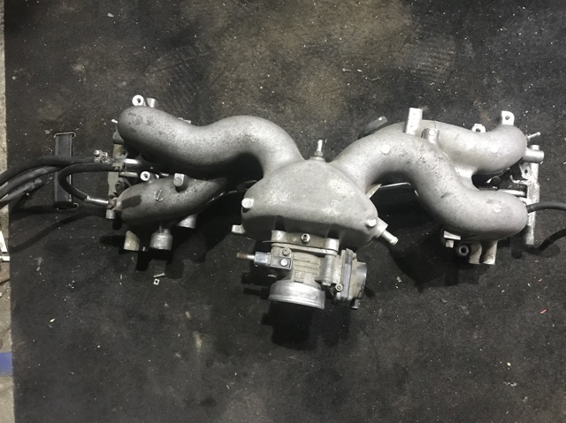 Впускной коллектор 14001AB842 SUBARU