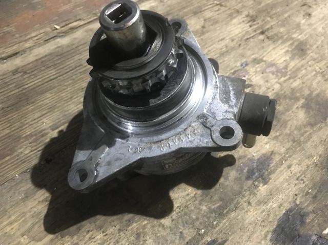 14650EB300 NISSAN Насос вакуумный купить в Хмельницкий