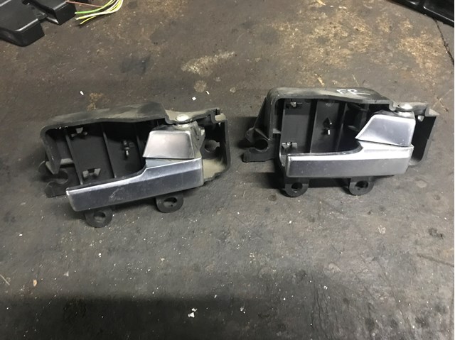 Наружная ручка правой двери 1470115 FORD