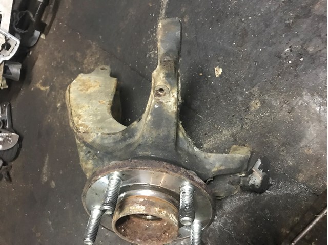1471854 FORD Передняя ступица купить в Львов