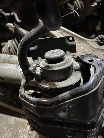 NISSAN 164018H800 Кронштейн топливного фильтра в наличии Кривой Рог