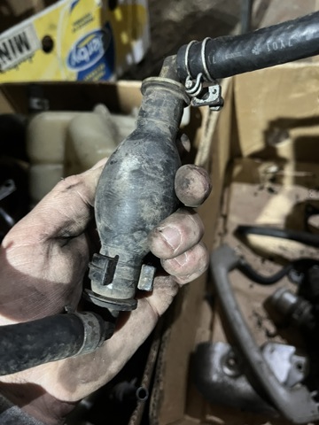 Ручная подкачка топлива (груша) 17051EC00A NISSAN