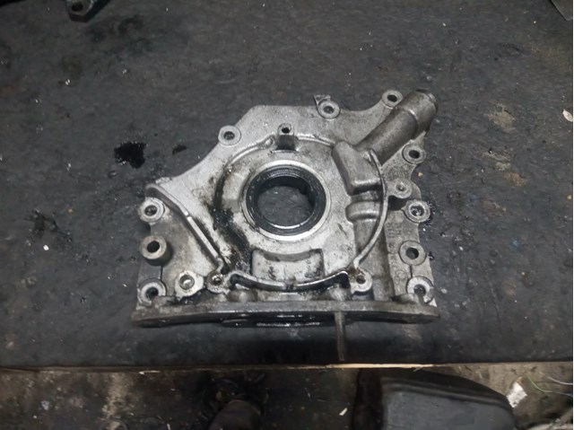 Насос маслозакачивающий 1720867 FORD
