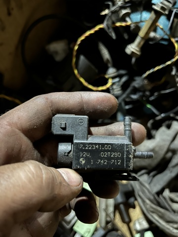 Клапан соленоид регулирования заслонки EGR 1742712 BMW