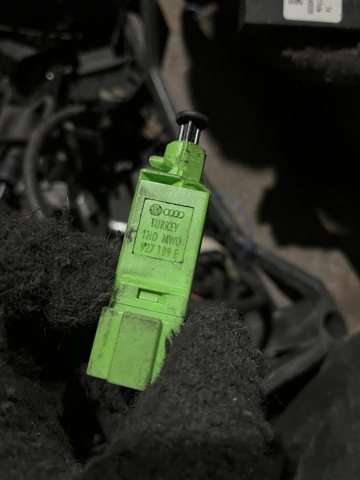 Выключатель стоп-сигнала (жабка) 1H0927189E VAG