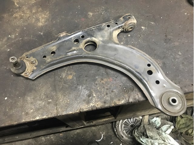 Стойки и рычаги подвески 1J0407151C VAG