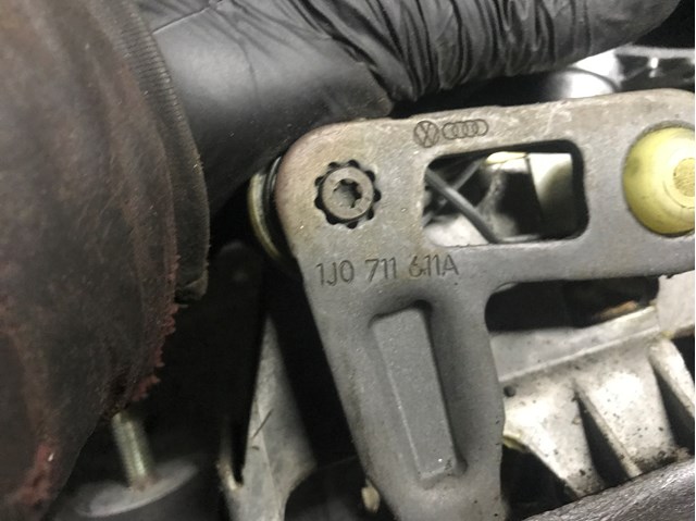 1J0711611A VAG купить в Павлоград