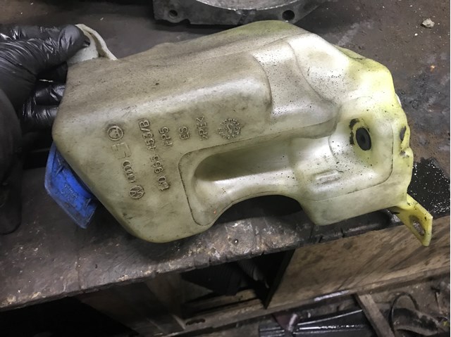 Бачок омывайки 1J0955453 VAG