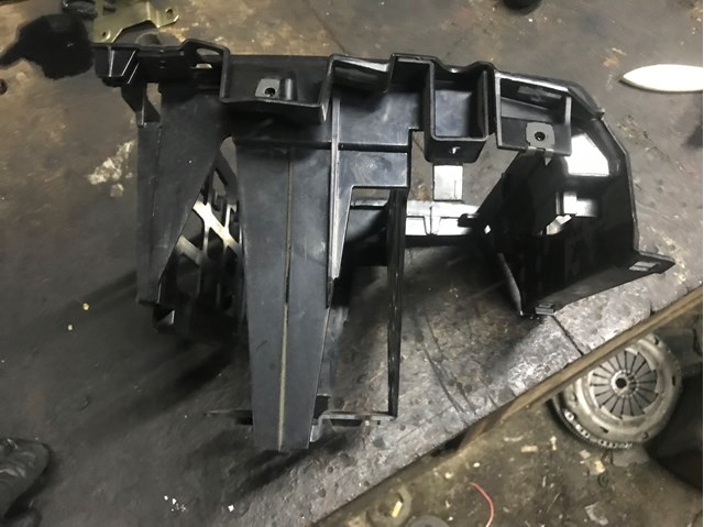 1J1858069 VAG купить в Украина